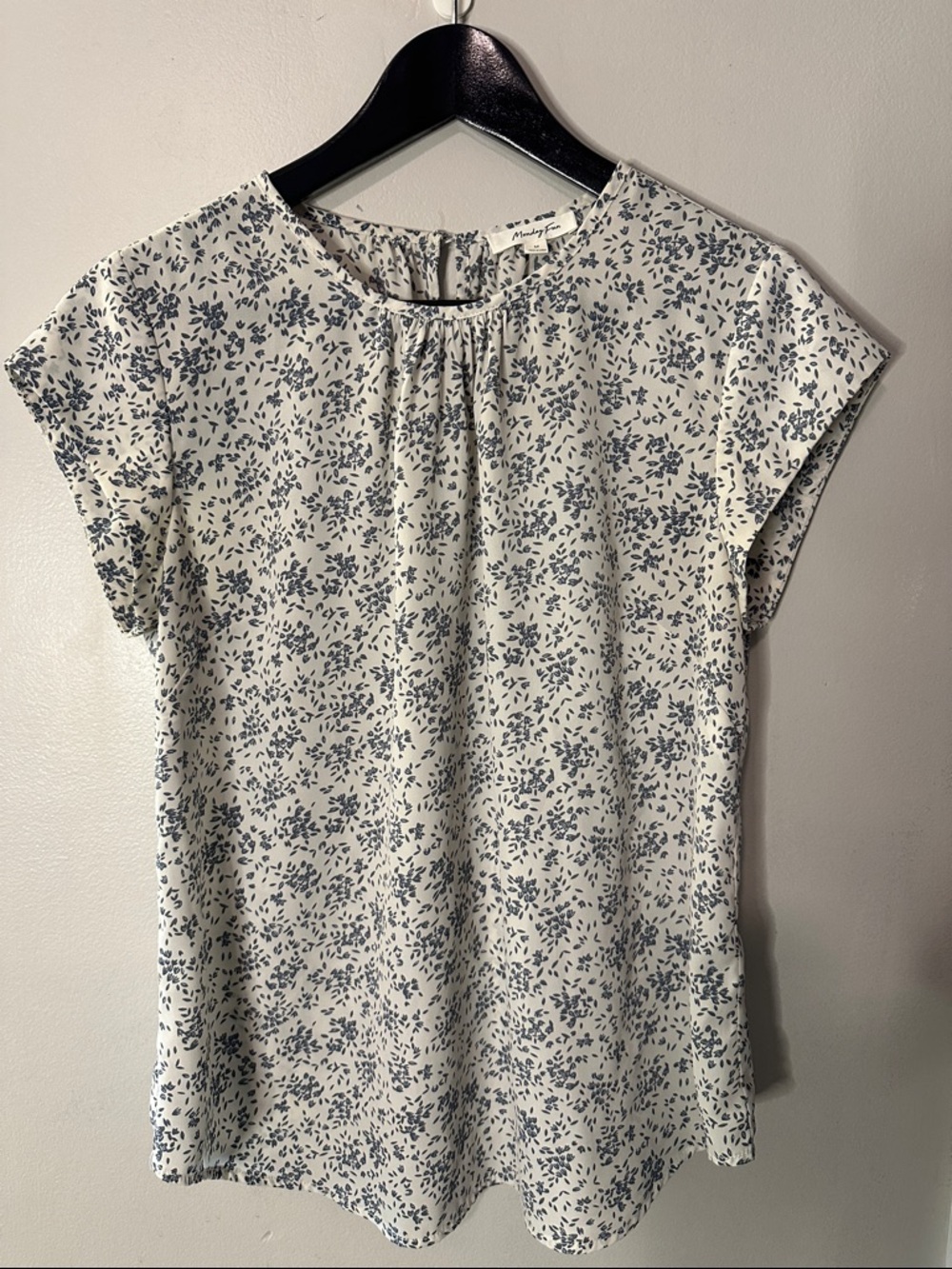 Blue Floral Short Sleeved Top, Medium